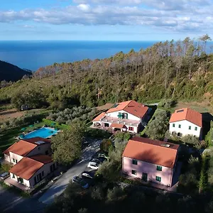 La Rossola & Natura Landhuis Bonassola